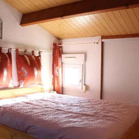 Prázdninový dům Maisonnette Avec Piscine Pres De La - - Fr-1-246a-154 *