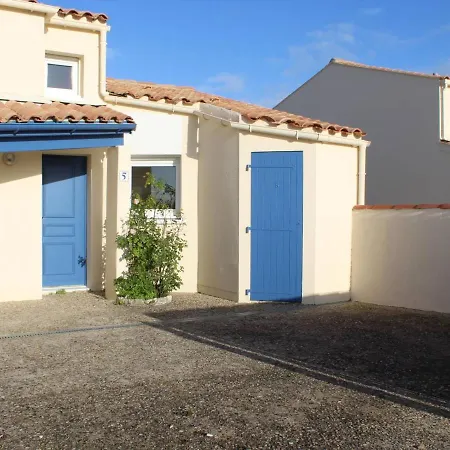 Holiday home Charmante Maison Avec Piscine, 6 Couchages, Proche - - Fr-1-246a-154 *